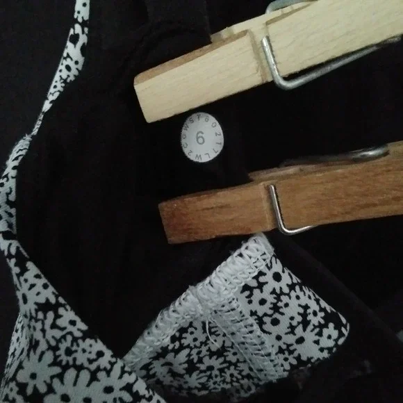 Lululemon Energy Bra Ditsy Daisy‎ Print Medium Support Black White Size 6 - Picture 3 of 5